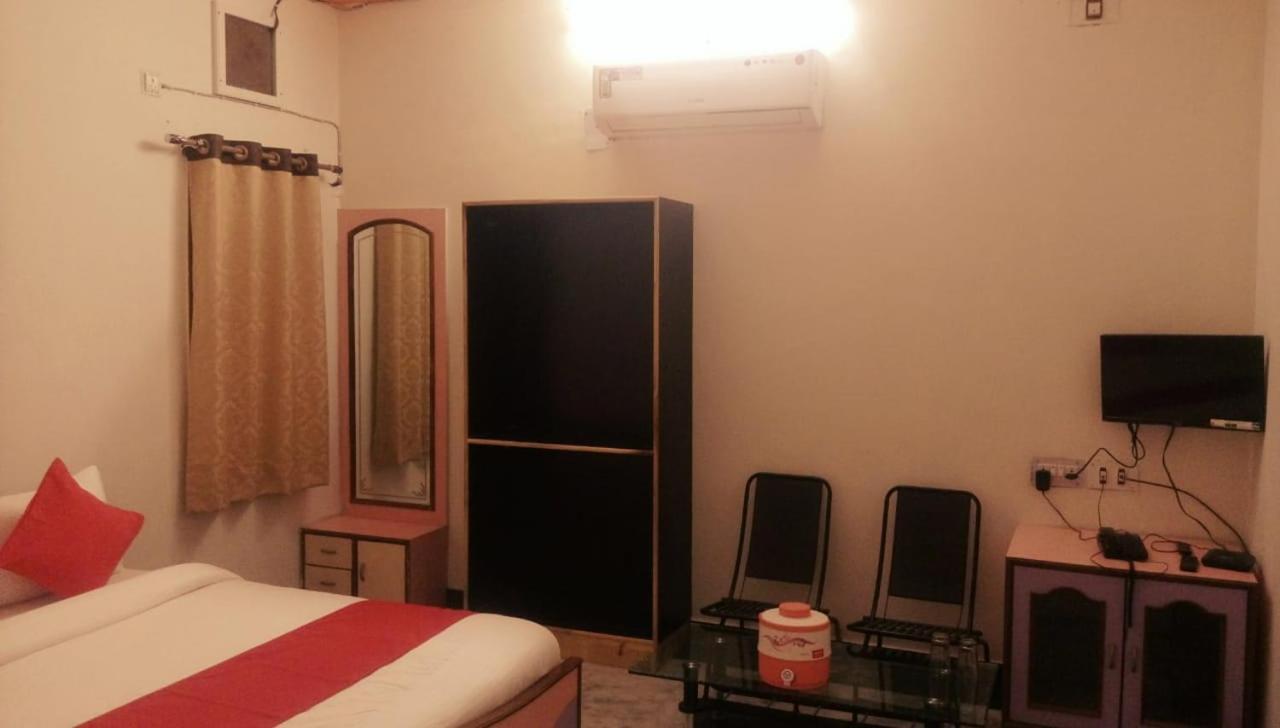 Hotel Rajkamal International Udajpur Exteriér fotografie